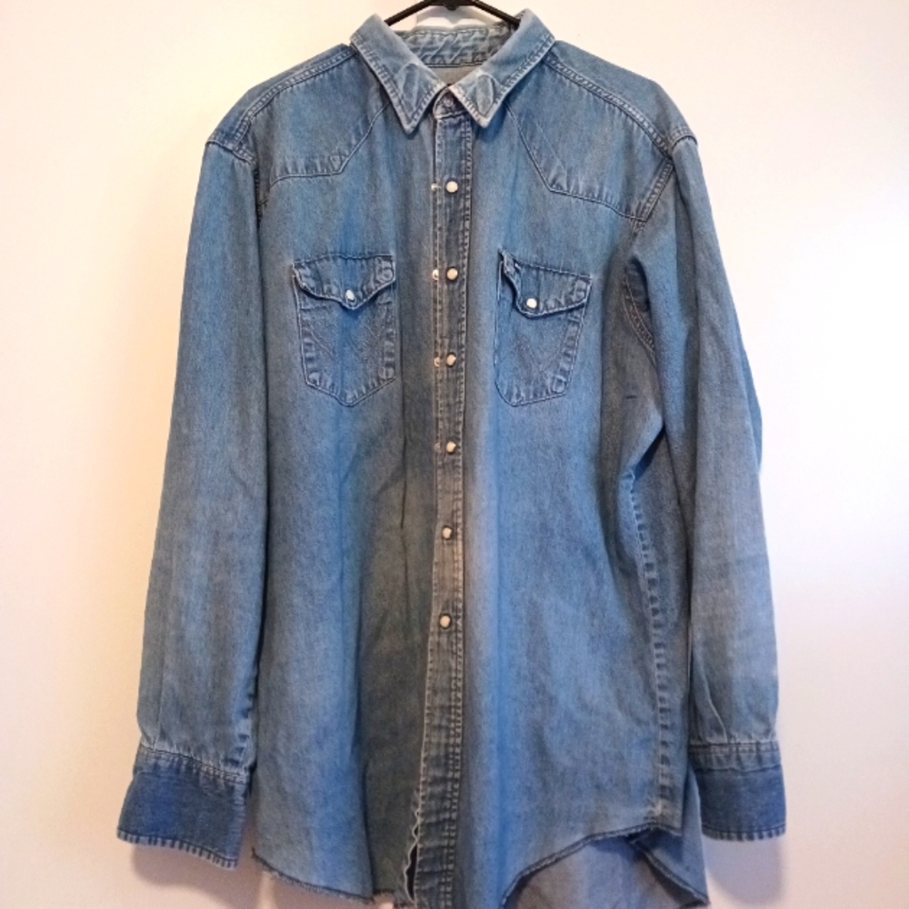 Vintage Wrangler Western Pearl Snap Shirt.  Buttery Soft. 18 1/2 x 37.